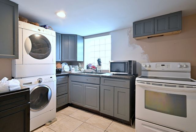 7201 S Wood Street, Chicago, IL 60636