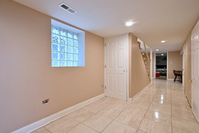 7201 S Wood Street, Chicago, IL 60636