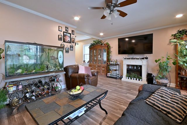 7201 S Wood Street, Chicago, IL 60636