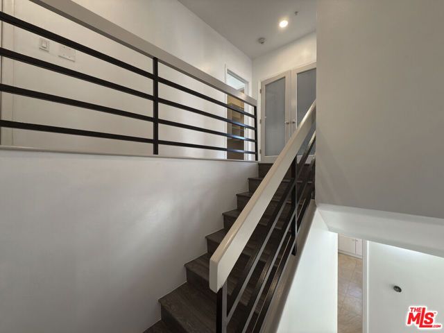 120 S Crescent Drive 102, Beverly Hills, CA 90212