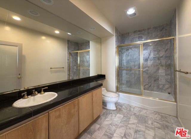 120 S Crescent Drive 102, Beverly Hills, CA 90212