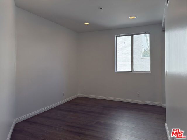 120 S Crescent Drive 102, Beverly Hills, CA 90212