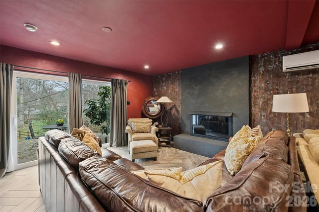 6453 Greencove Drive, Charlotte, NC 28270