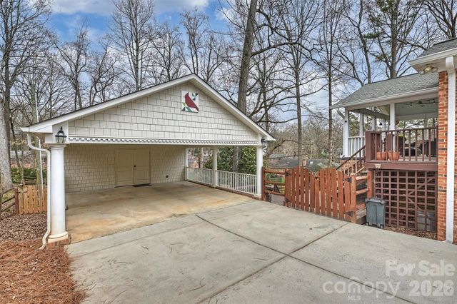 6453 Greencove Drive, Charlotte, NC 28270
