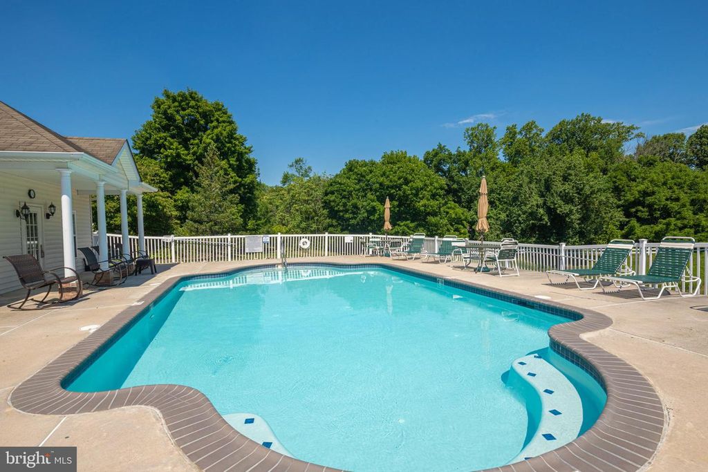 201 MILL BRIDGE LN #12A, Phoenixville, PA 19460