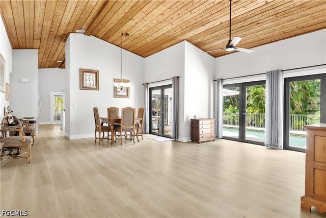 12446 McGregor Woods CIR, Fort Myers, FL 33908