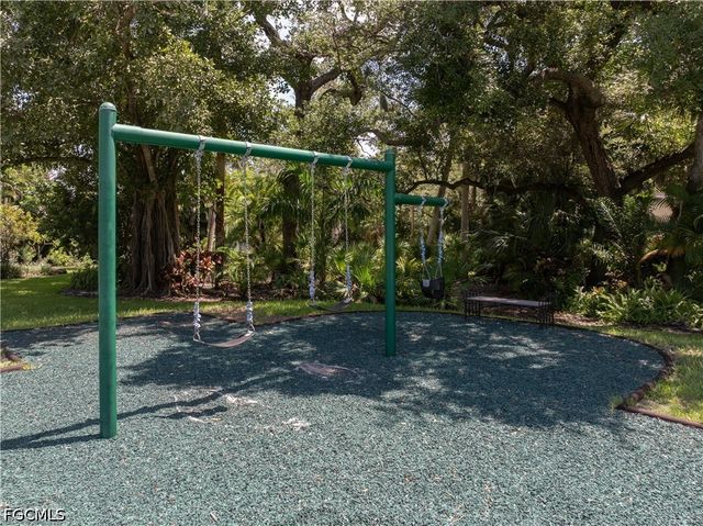 12446 McGregor Woods CIR, Fort Myers, FL 33908