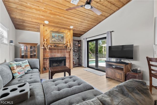 12446 McGregor Woods CIR, Fort Myers, FL 33908