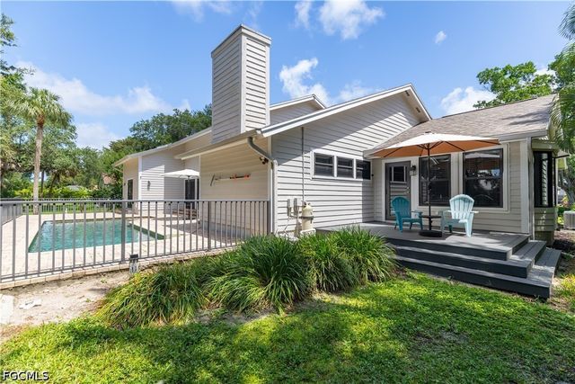 12446 McGregor Woods CIR, Fort Myers, FL 33908