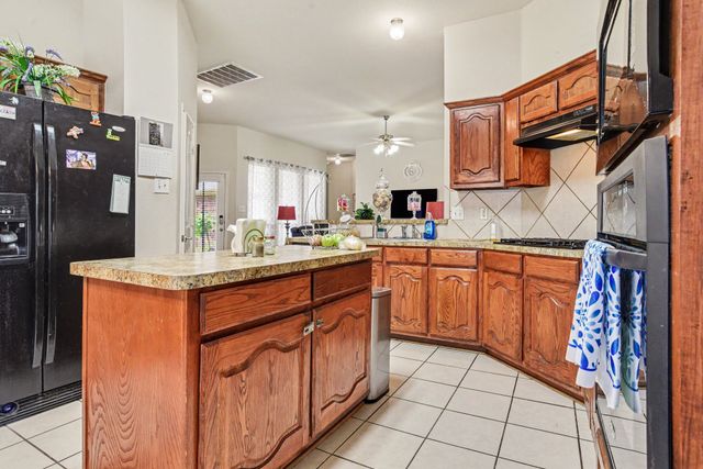 3210 Silver Springs Way, Rowlett, TX 75089