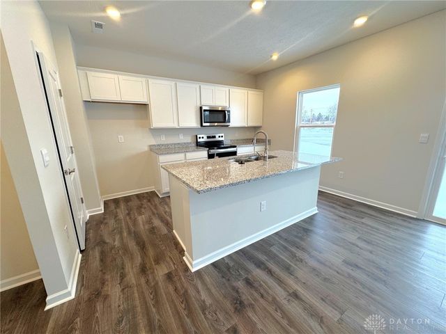 2216 Hackberry Street, Springfield, OH 45505