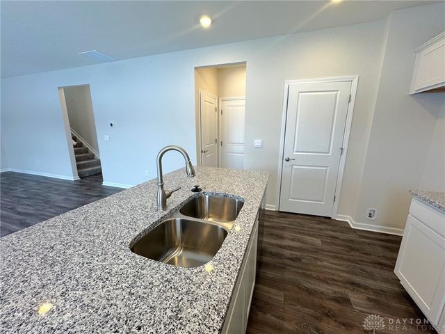 2216 Hackberry Street, Springfield, OH 45505