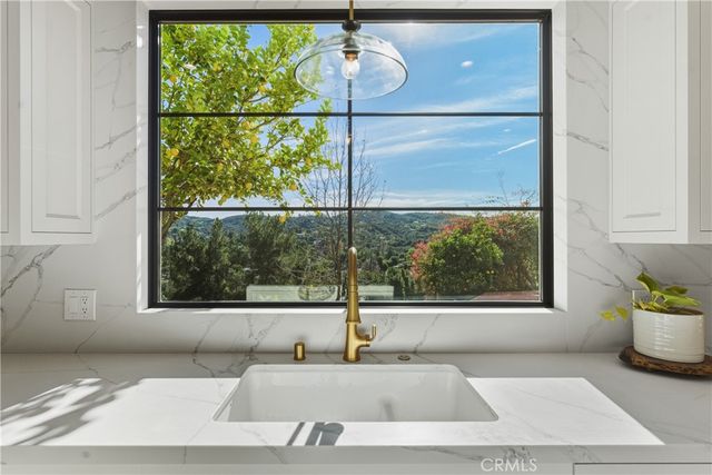 22248 Dumetz Road, Woodland Hills, CA 91364