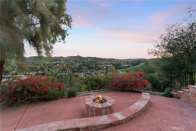 22248 Dumetz Road, Woodland Hills, CA 91364