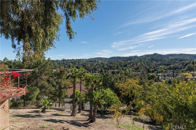 22248 Dumetz Road, Woodland Hills, CA 91364