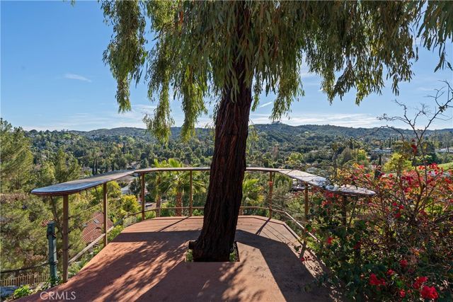 22248 Dumetz Road, Woodland Hills, CA 91364