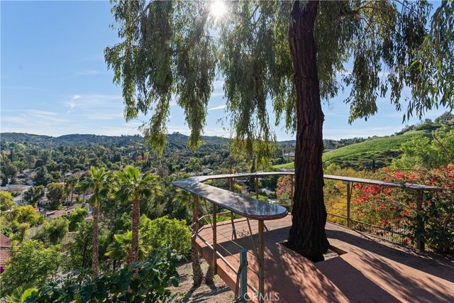 22248 Dumetz Road, Woodland Hills, CA 91364