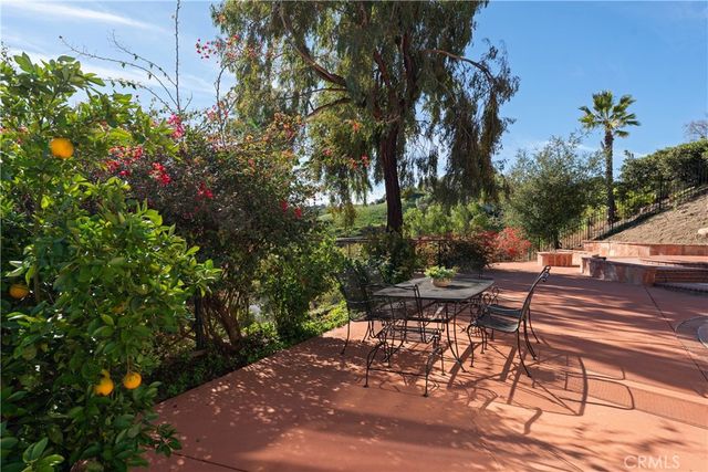 22248 Dumetz Road, Woodland Hills, CA 91364