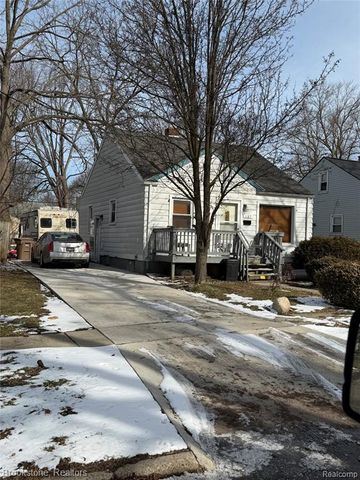 647 E Mansfield Avenue, Pontiac, MI 48340