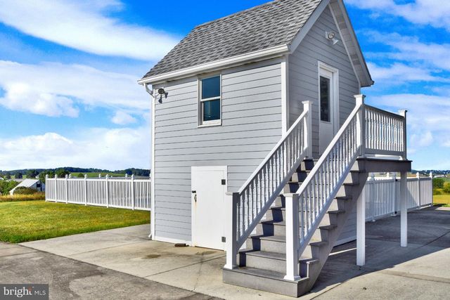 1151 KING DRIVE, Chambersburg, PA 17202