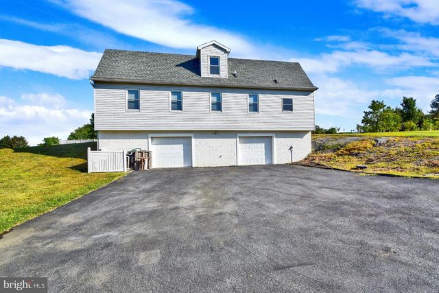 1151 KING DRIVE, Chambersburg, PA 17202