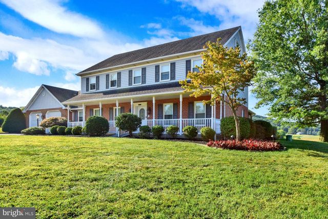 1151 KING DRIVE, Chambersburg, PA 17202