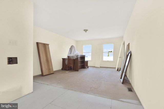 1151 KING DRIVE, Chambersburg, PA 17202