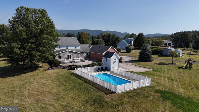 1151 KING DRIVE, Chambersburg, PA 17202