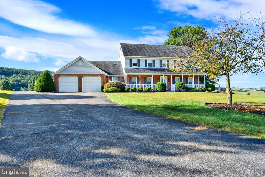 1151 KING DRIVE, Chambersburg, PA 17202