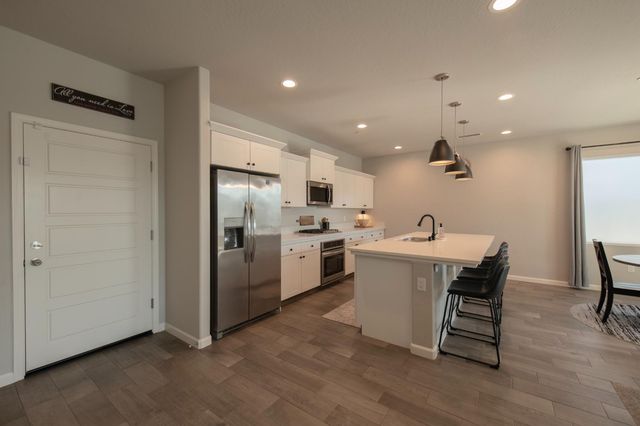 2020 Descanso Avenue, Clovis, CA 93619