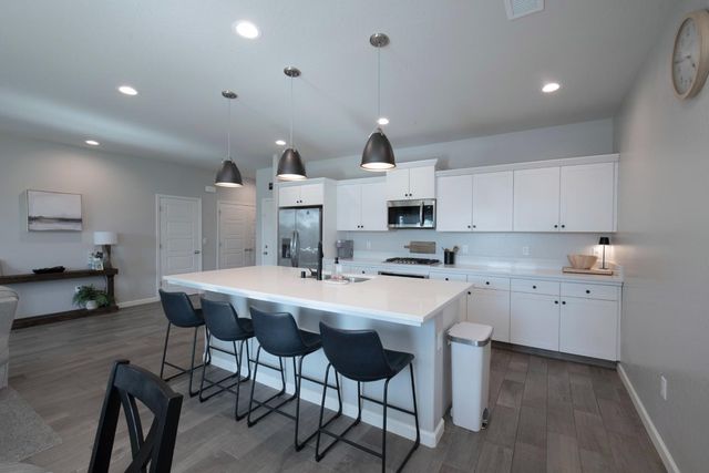 2020 Descanso Avenue, Clovis, CA 93619