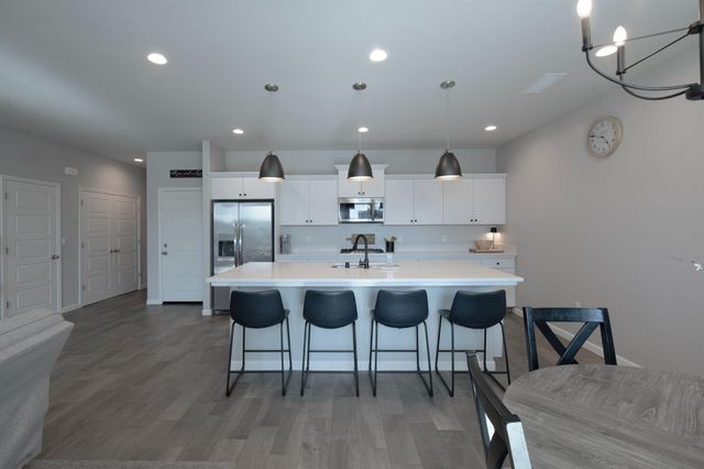 2020 Descanso Avenue, Clovis, CA 93619