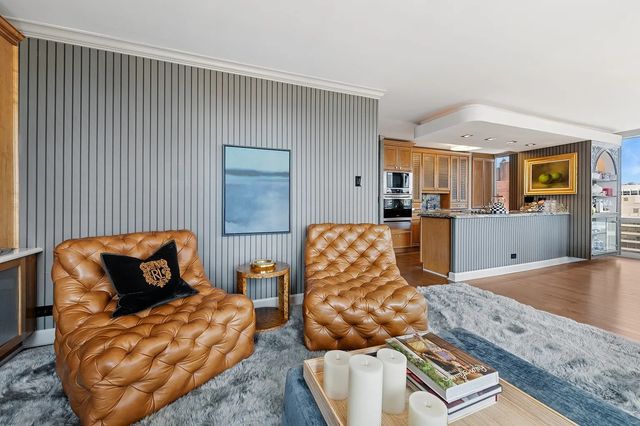 111 E Chestnut Street 22A, Chicago, IL 60611