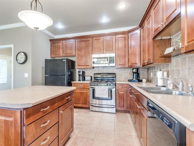 2312 Timbers Boulevard, Shawnee, OK 74804