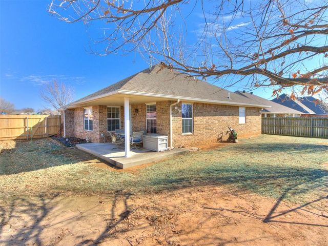 2312 Timbers Boulevard, Shawnee, OK 74804