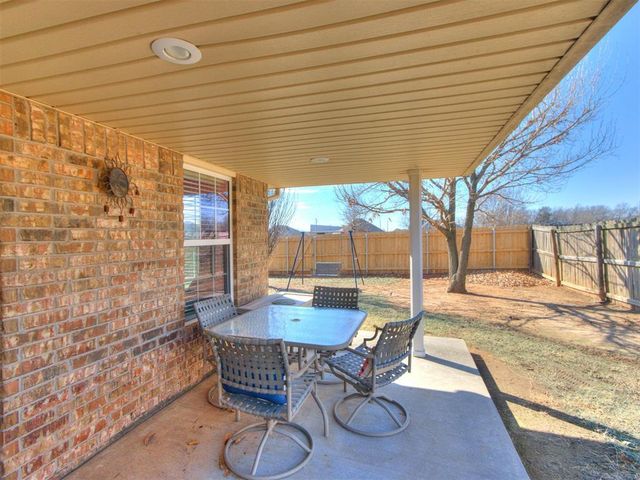 2312 Timbers Boulevard, Shawnee, OK 74804
