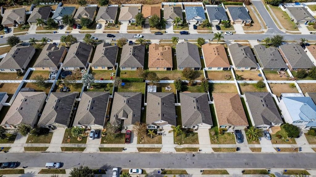 Image 38 of property listing at 430 PINK CORAL LANE, New Smyrna Beach, FL 32168