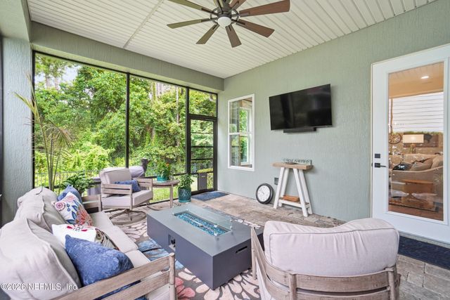 8621 MABEL Drive, Jacksonville, FL 32256