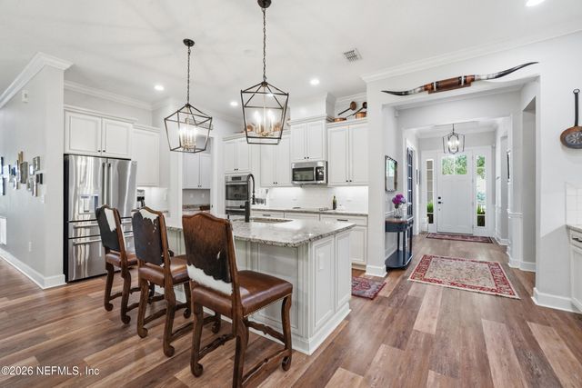 8621 MABEL Drive, Jacksonville, FL 32256