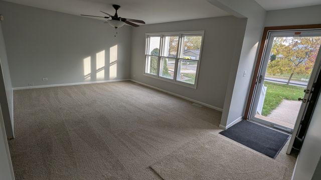 538 Cottonwood Circle, Bolingbrook, IL 60440
