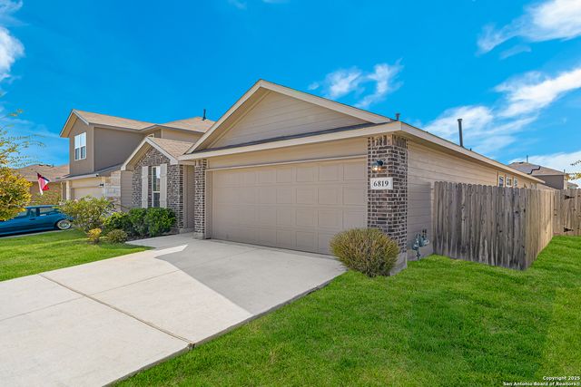 6819 Whisper Grove, San Antonio, TX 78252