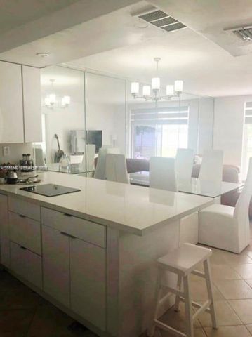 3020 Marcos Dr S103, Aventura, FL 33160