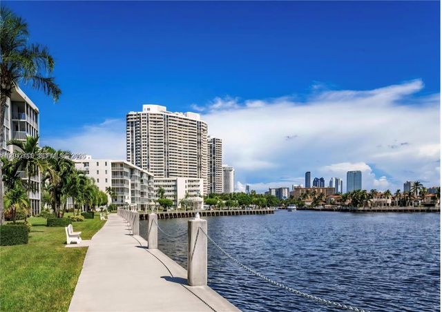 3020 Marcos Dr S103, Aventura, FL 33160