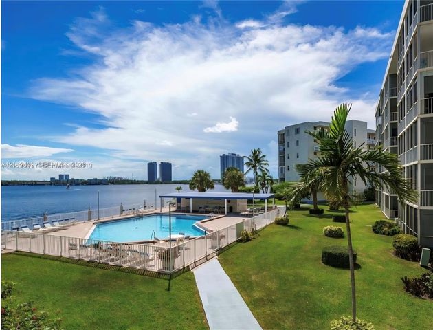 3020 Marcos Dr S103, Aventura, FL 33160