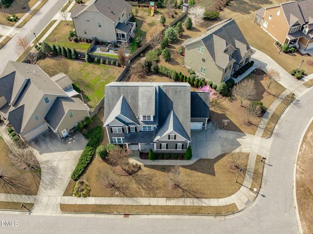 2005 Burrus Hall Circle, Cary, NC 27519