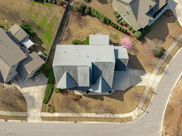 2005 Burrus Hall Circle, Cary, NC 27519