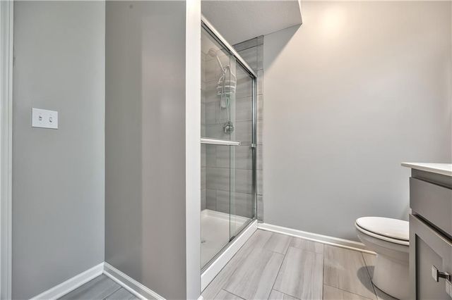 8 E 122nd Street, Kansas City, MO 64145