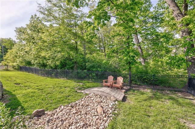 8 E 122nd Street, Kansas City, MO 64145