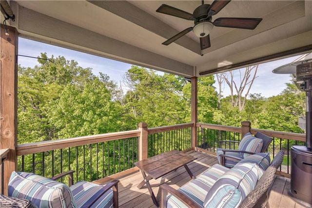 8 E 122nd Street, Kansas City, MO 64145
