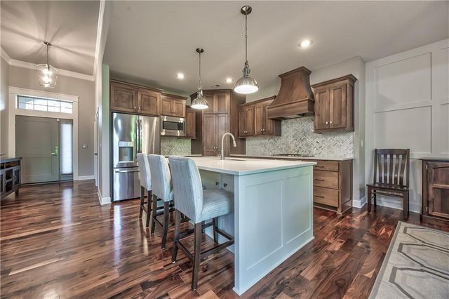 8 E 122nd Street, Kansas City, MO 64145